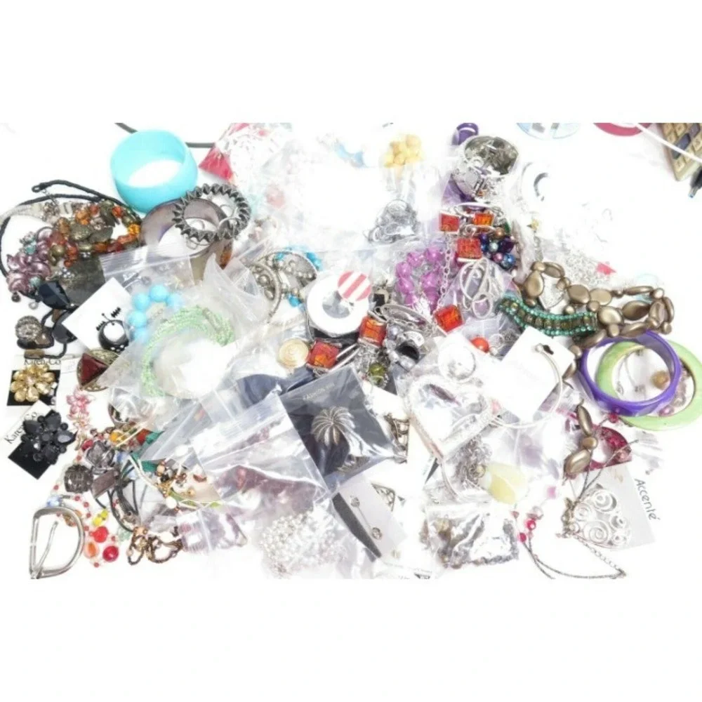 Huge 151 pc Jewelry Lot‎ 7 Pounds lbs Mixed Necklace Bracelets Pins Earrings